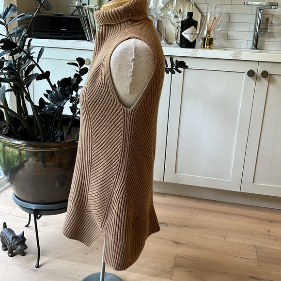 EUC Vince wool and cashmere blend light brown turtleneck sleeveless tunic - Picture 6 of 11